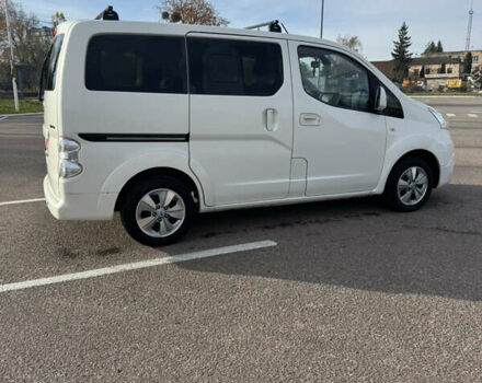 Белый Ниссан e-NV200, объемом двигателя 0 л и пробегом 117 тыс. км за 10750 $, фото 2 на Automoto.ua