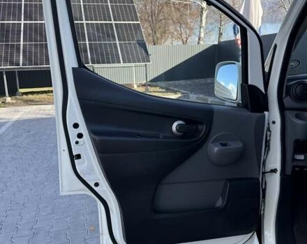 Білий Ніссан e-NV200, об'ємом двигуна 0 л та пробігом 161 тис. км за 9000 $, фото 18 на Automoto.ua