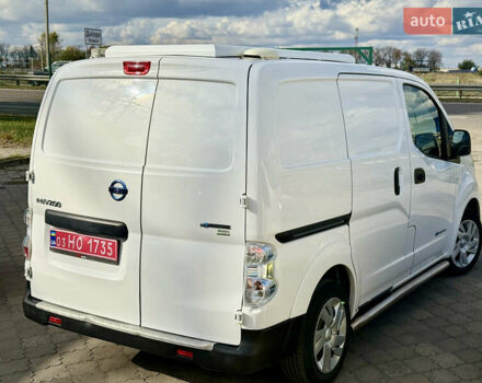 Белый Ниссан e-NV200, объемом двигателя 0 л и пробегом 27 тыс. км за 9800 $, фото 30 на Automoto.ua