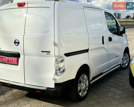 Белый Ниссан e-NV200, объемом двигателя 0 л и пробегом 27 тыс. км за 9800 $, фото 29 на Automoto.ua