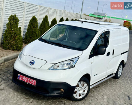 Белый Ниссан e-NV200, объемом двигателя 0 л и пробегом 27 тыс. км за 9800 $, фото 2 на Automoto.ua