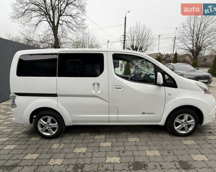 Белый Ниссан e-NV200, объемом двигателя 0 л и пробегом 88 тыс. км за 12350 $, фото 4 на Automoto.ua