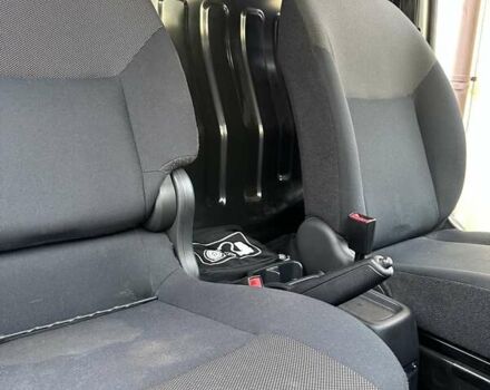 Білий Ніссан e-NV200, об'ємом двигуна 0 л та пробігом 29 тис. км за 10799 $, фото 40 на Automoto.ua