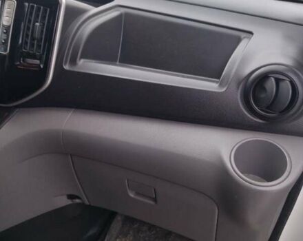 Белый Ниссан e-NV200, объемом двигателя 0 л и пробегом 70 тыс. км за 9800 $, фото 4 на Automoto.ua