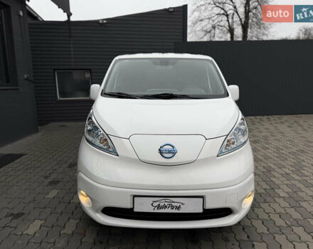 Белый Ниссан e-NV200, объемом двигателя 0 л и пробегом 88 тыс. км за 12350 $, фото 2 на Automoto.ua