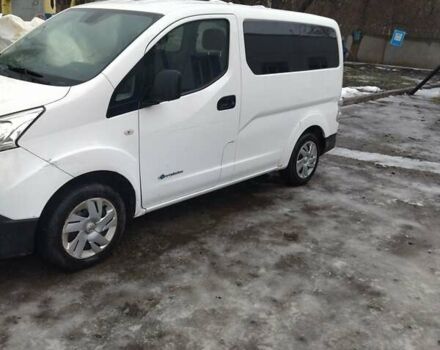 Белый Ниссан e-NV200, объемом двигателя 0 л и пробегом 70 тыс. км за 9800 $, фото 3 на Automoto.ua