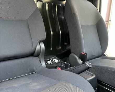 Білий Ніссан e-NV200, об'ємом двигуна 0 л та пробігом 29 тис. км за 10799 $, фото 39 на Automoto.ua