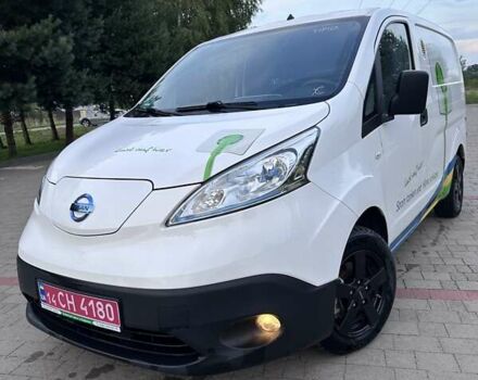 Білий Ніссан e-NV200, об'ємом двигуна 0 л та пробігом 29 тис. км за 10799 $, фото 4 на Automoto.ua