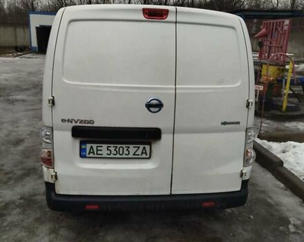 Белый Ниссан e-NV200, объемом двигателя 0 л и пробегом 70 тыс. км за 9800 $, фото 6 на Automoto.ua