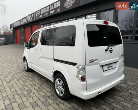 Белый Ниссан e-NV200, объемом двигателя 0 л и пробегом 88 тыс. км за 12350 $, фото 7 на Automoto.ua