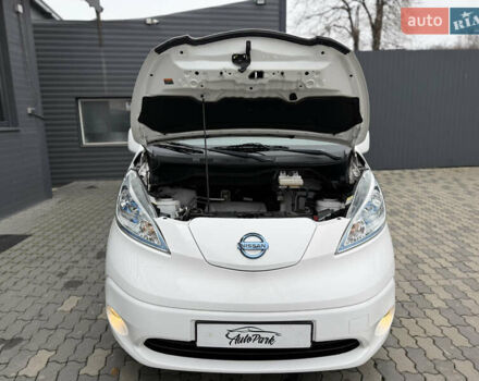 Белый Ниссан e-NV200, объемом двигателя 0 л и пробегом 88 тыс. км за 12350 $, фото 25 на Automoto.ua