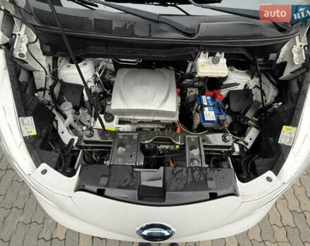 Белый Ниссан e-NV200, объемом двигателя 0 л и пробегом 88 тыс. км за 12350 $, фото 26 на Automoto.ua