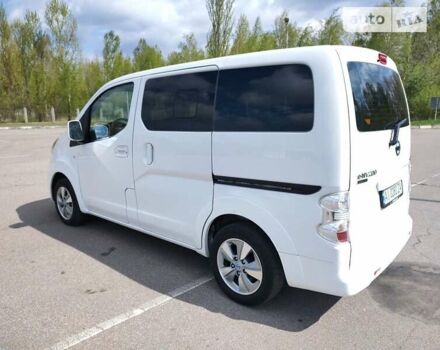 Белый Ниссан e-NV200, объемом двигателя 0 л и пробегом 139 тыс. км за 16900 $, фото 13 на Automoto.ua