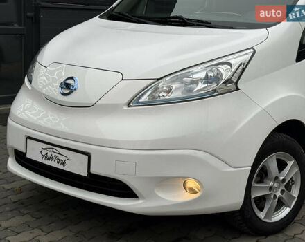 Белый Ниссан e-NV200, объемом двигателя 0 л и пробегом 88 тыс. км за 12350 $, фото 10 на Automoto.ua