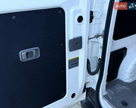 Білий Ніссан e-NV200, об'ємом двигуна 0 л та пробігом 52 тис. км за 14600 $, фото 11 на Automoto.ua