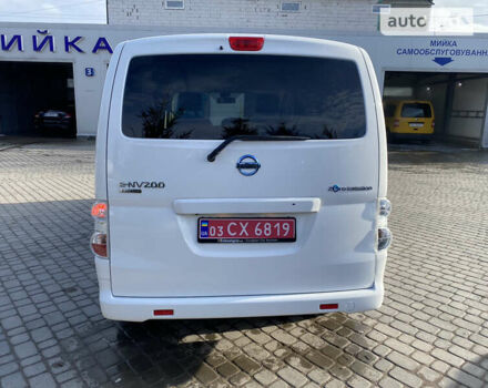 Белый Ниссан e-NV200, объемом двигателя 0 л и пробегом 59 тыс. км за 20400 $, фото 5 на Automoto.ua