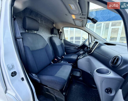 Білий Ніссан e-NV200, об'ємом двигуна 0 л та пробігом 52 тис. км за 14600 $, фото 22 на Automoto.ua