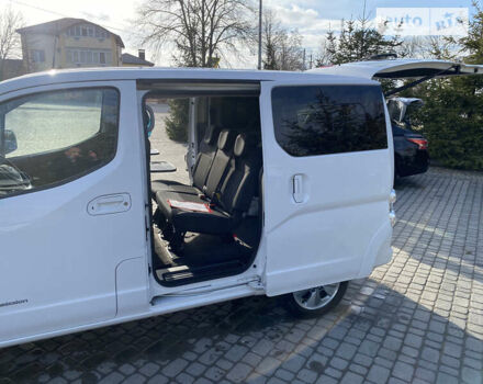 Білий Ніссан e-NV200, об'ємом двигуна 0 л та пробігом 59 тис. км за 20400 $, фото 25 на Automoto.ua