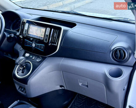 Білий Ніссан e-NV200, об'ємом двигуна 0 л та пробігом 52 тис. км за 14600 $, фото 20 на Automoto.ua