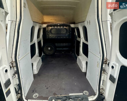 Белый Ниссан e-NV200, объемом двигателя 0 л и пробегом 20 тыс. км за 13900 $, фото 10 на Automoto.ua