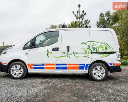 Білий Ніссан e-NV200, об'ємом двигуна 0 л та пробігом 82 тис. км за 13400 $, фото 5 на Automoto.ua