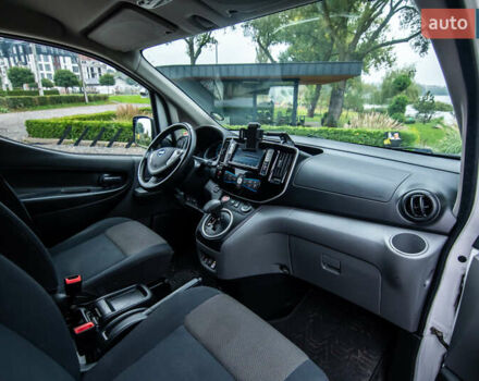 Білий Ніссан e-NV200, об'ємом двигуна 0 л та пробігом 82 тис. км за 13400 $, фото 19 на Automoto.ua