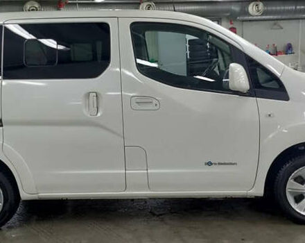 Белый Ниссан e-NV200, объемом двигателя 0 л и пробегом 132 тыс. км за 13200 $, фото 2 на Automoto.ua