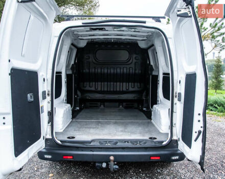 Білий Ніссан e-NV200, об'ємом двигуна 0 л та пробігом 82 тис. км за 13400 $, фото 11 на Automoto.ua