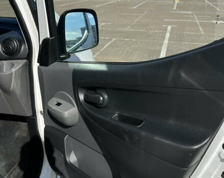 Білий Ніссан e-NV200, об'ємом двигуна 0 л та пробігом 73 тис. км за 13200 $, фото 15 на Automoto.ua