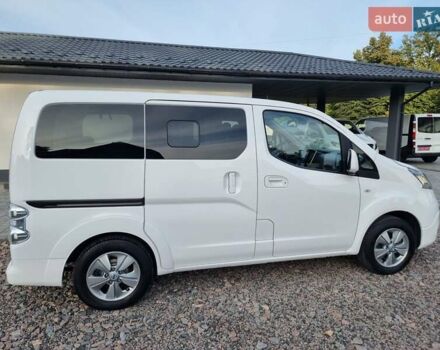 Белый Ниссан e-NV200, объемом двигателя 0 л и пробегом 202 тыс. км за 13300 $, фото 3 на Automoto.ua