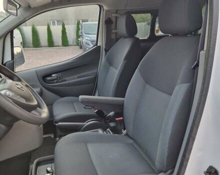 Белый Ниссан e-NV200, объемом двигателя 0 л и пробегом 202 тыс. км за 13300 $, фото 14 на Automoto.ua