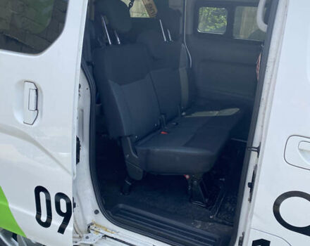 Білий Ніссан e-NV200, об'ємом двигуна 0 л та пробігом 177 тис. км за 13942 $, фото 5 на Automoto.ua