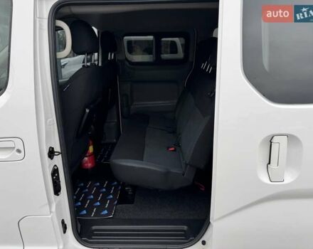 Белый Ниссан e-NV200, объемом двигателя 0 л и пробегом 125 тыс. км за 15900 $, фото 25 на Automoto.ua