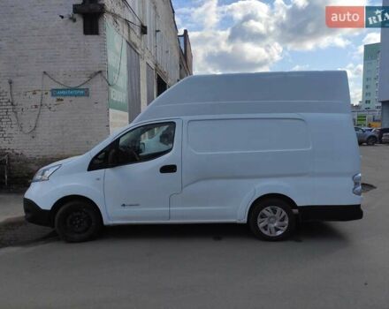 Белый Ниссан e-NV200, объемом двигателя 0 л и пробегом 55 тыс. км за 15300 $, фото 3 на Automoto.ua