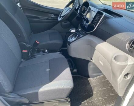 Белый Ниссан e-NV200, объемом двигателя 0 л и пробегом 179 тыс. км за 15900 $, фото 3 на Automoto.ua