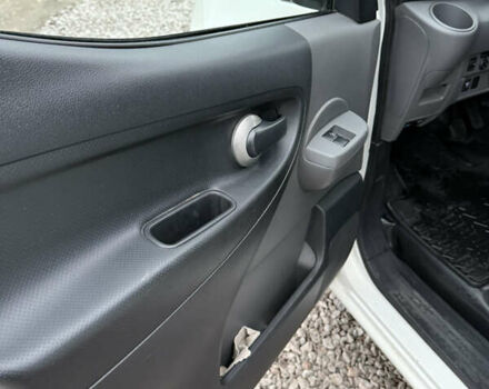 Белый Ниссан e-NV200, объемом двигателя 0 л и пробегом 87 тыс. км за 15200 $, фото 1 на Automoto.ua