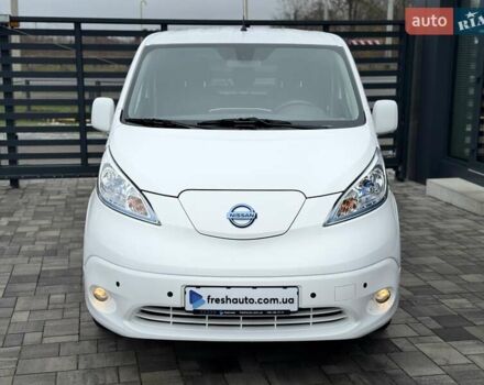 Белый Ниссан e-NV200, объемом двигателя 0 л и пробегом 125 тыс. км за 15900 $, фото 1 на Automoto.ua