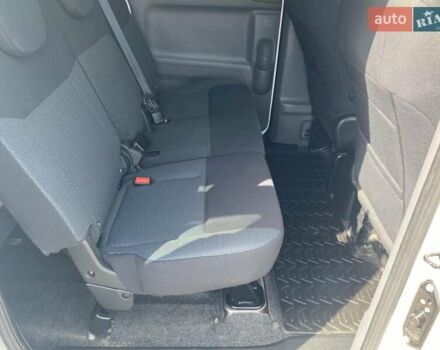 Белый Ниссан e-NV200, объемом двигателя 0 л и пробегом 179 тыс. км за 15700 $, фото 4 на Automoto.ua