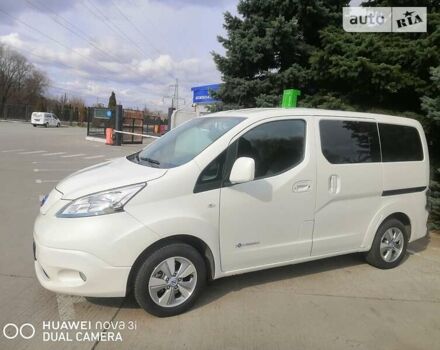 Белый Ниссан e-NV200, объемом двигателя 0 л и пробегом 61 тыс. км за 27900 $, фото 12 на Automoto.ua