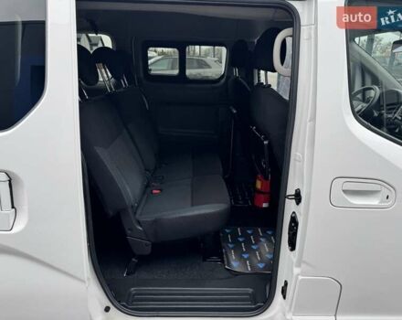 Белый Ниссан e-NV200, объемом двигателя 0 л и пробегом 125 тыс. км за 15900 $, фото 28 на Automoto.ua