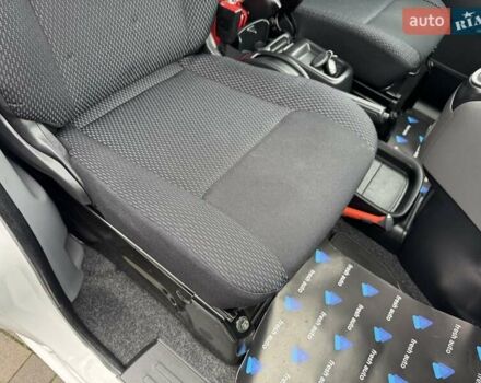 Белый Ниссан e-NV200, объемом двигателя 0 л и пробегом 125 тыс. км за 15900 $, фото 32 на Automoto.ua