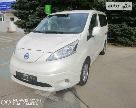 Білий Ніссан e-NV200, об'ємом двигуна 0 л та пробігом 61 тис. км за 27900 $, фото 6 на Automoto.ua