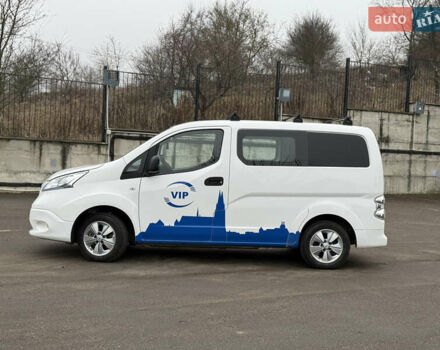 Белый Ниссан e-NV200, объемом двигателя 0 л и пробегом 50 тыс. км за 17899 $, фото 2 на Automoto.ua