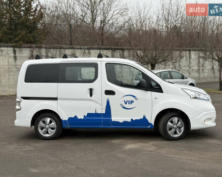 Белый Ниссан e-NV200, объемом двигателя 0 л и пробегом 50 тыс. км за 17899 $, фото 9 на Automoto.ua