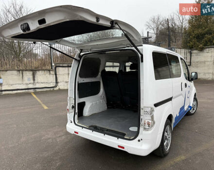 Белый Ниссан e-NV200, объемом двигателя 0 л и пробегом 50 тыс. км за 17899 $, фото 37 на Automoto.ua