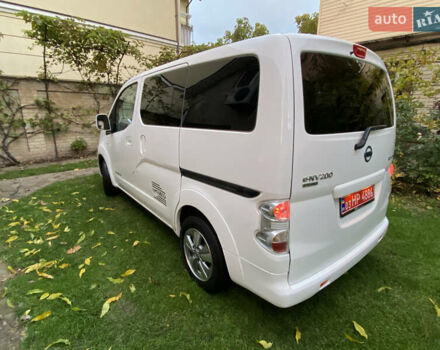 Белый Ниссан e-NV200, объемом двигателя 0 л и пробегом 47 тыс. км за 17888 $, фото 5 на Automoto.ua