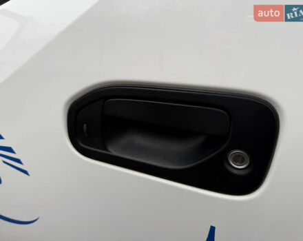 Белый Ниссан e-NV200, объемом двигателя 0 л и пробегом 50 тыс. км за 17899 $, фото 43 на Automoto.ua