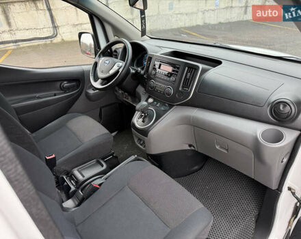 Белый Ниссан e-NV200, объемом двигателя 0 л и пробегом 50 тыс. км за 17899 $, фото 24 на Automoto.ua