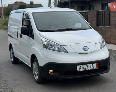 Белый Ниссан e-NV200, объемом двигателя 0 л и пробегом 80 тыс. км за 13500 $, фото 2 на Automoto.ua
