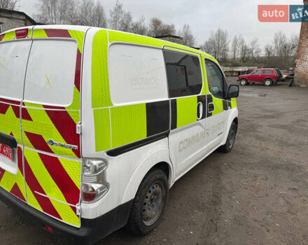 Белый Ниссан e-NV200, объемом двигателя 0 л и пробегом 200 тыс. км за 8950 $, фото 2 на Automoto.ua